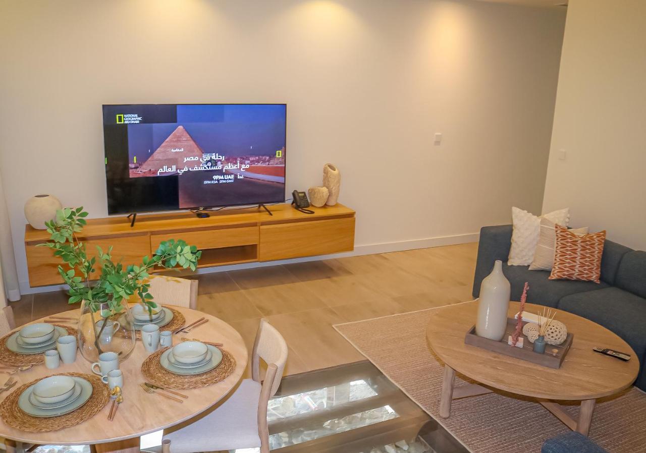 מנאמה Lagoona Beach Luxury Resort And Spa מראה חיצוני תמונה A living room in a typical apartment